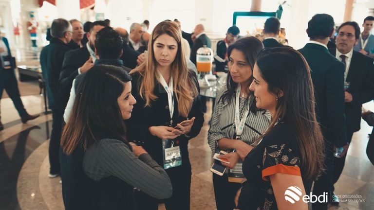 mulheres ceo em evento da ebdi