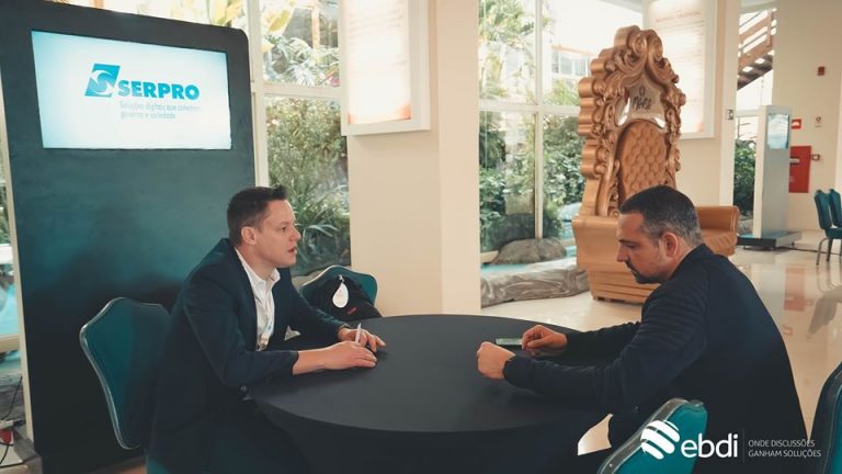 reuniao no ceo sobre estrategias e novos negocios