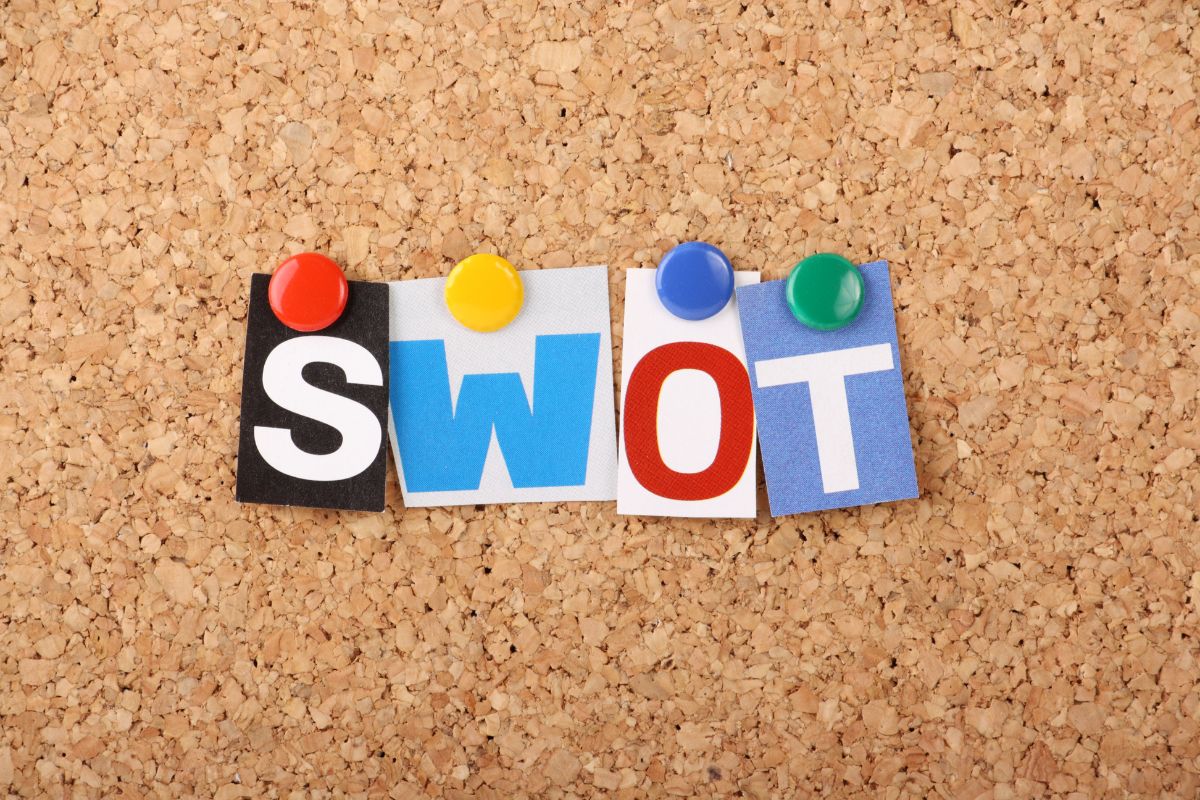 تحليل SWOT لإدارة المشاريع التقنية